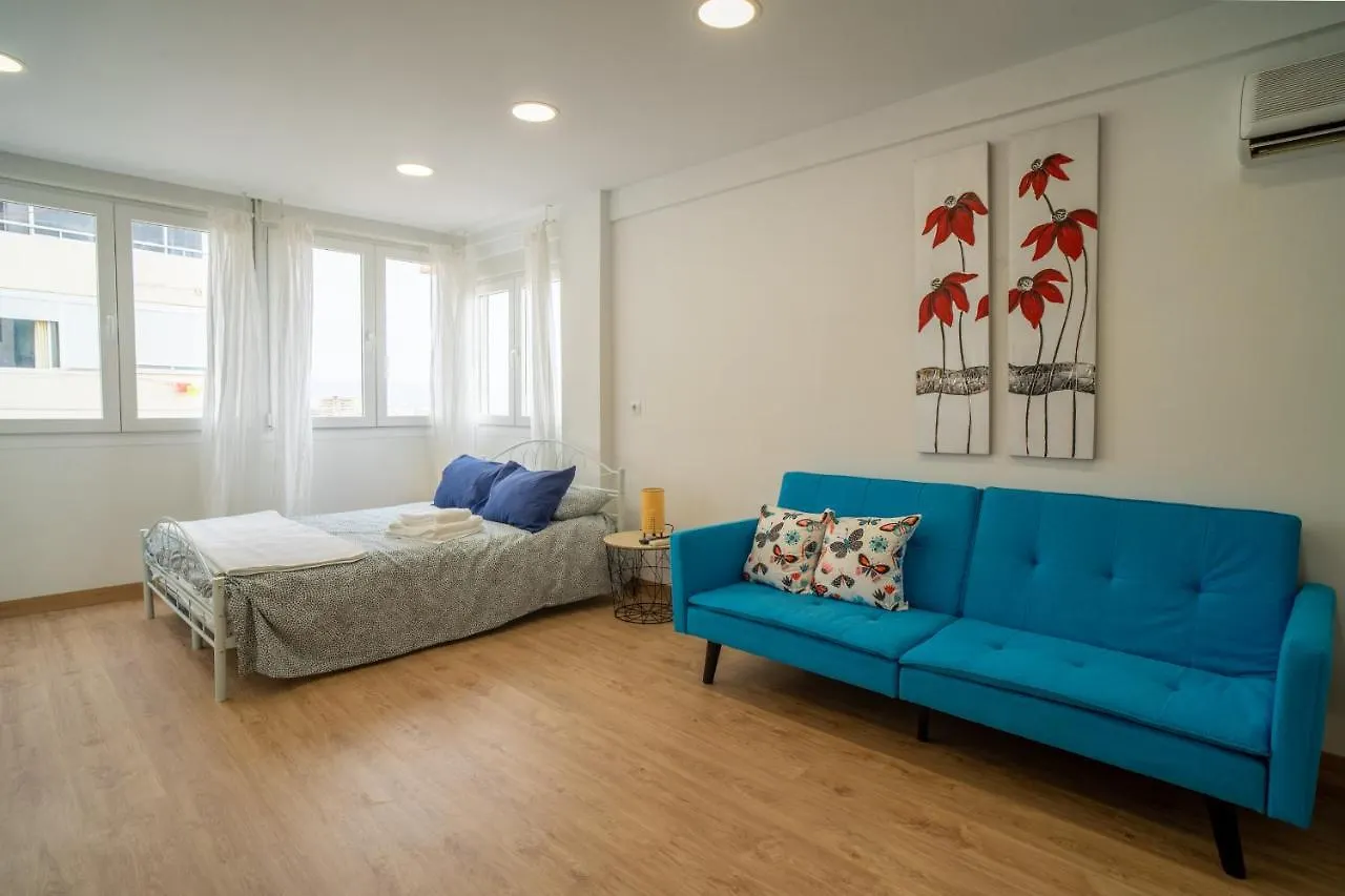 Apt. P/3 10' From The Beach W/Wifi In Torremolinos 0*,  Spanien